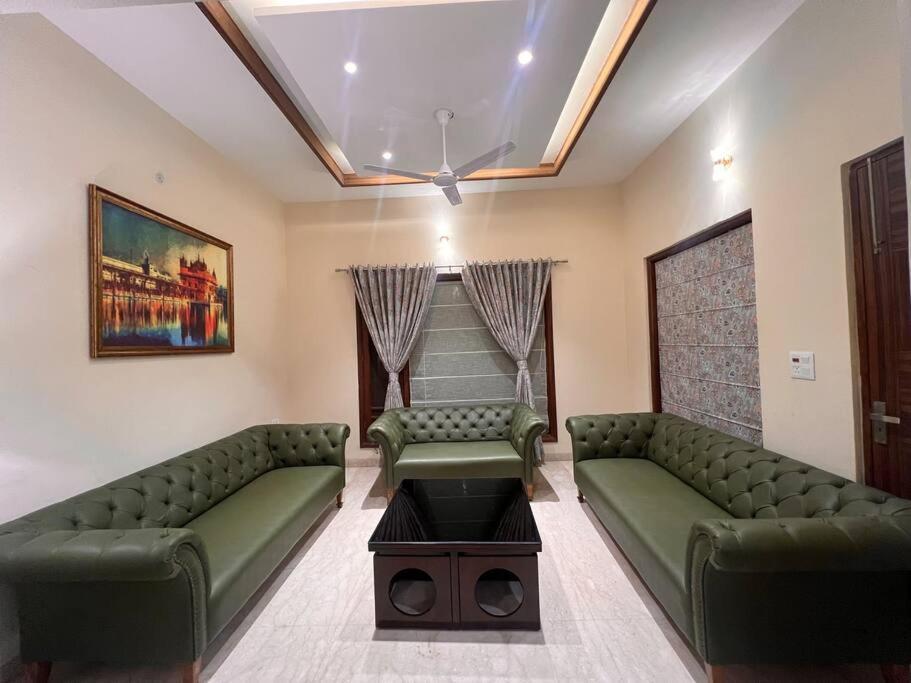 5Bhk Home Away From Home At Ranjit Avenue Амритсар Экстерьер фото